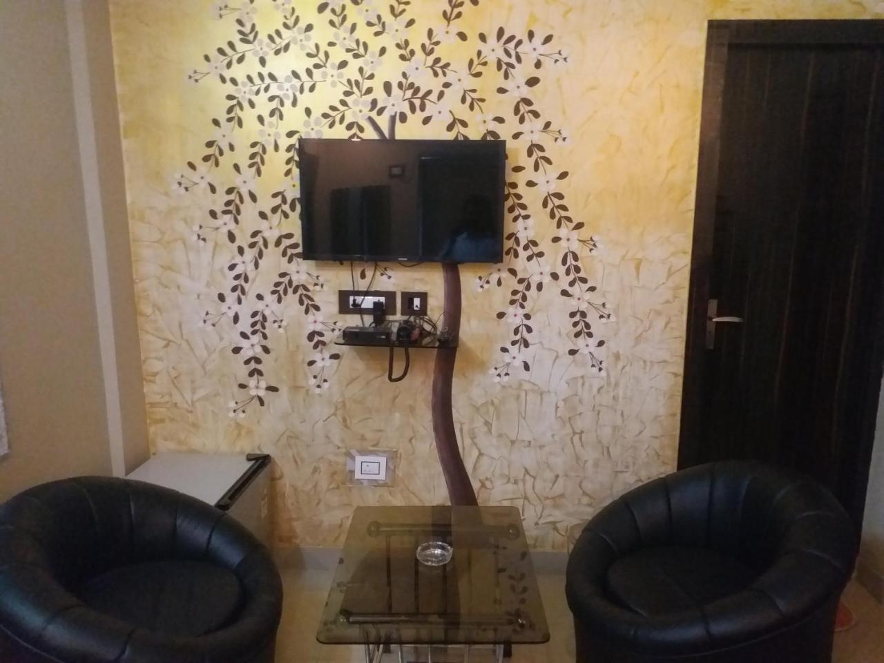 Recline Hotel And Restaurant Gauripur Zewnętrze zdjęcie